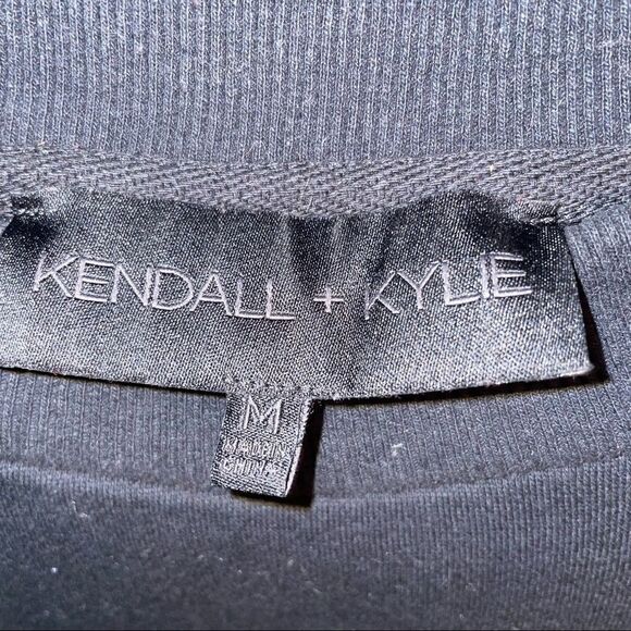 Black Legend Sweatshirt with Multicolor Lettering - Picture 4 of 5